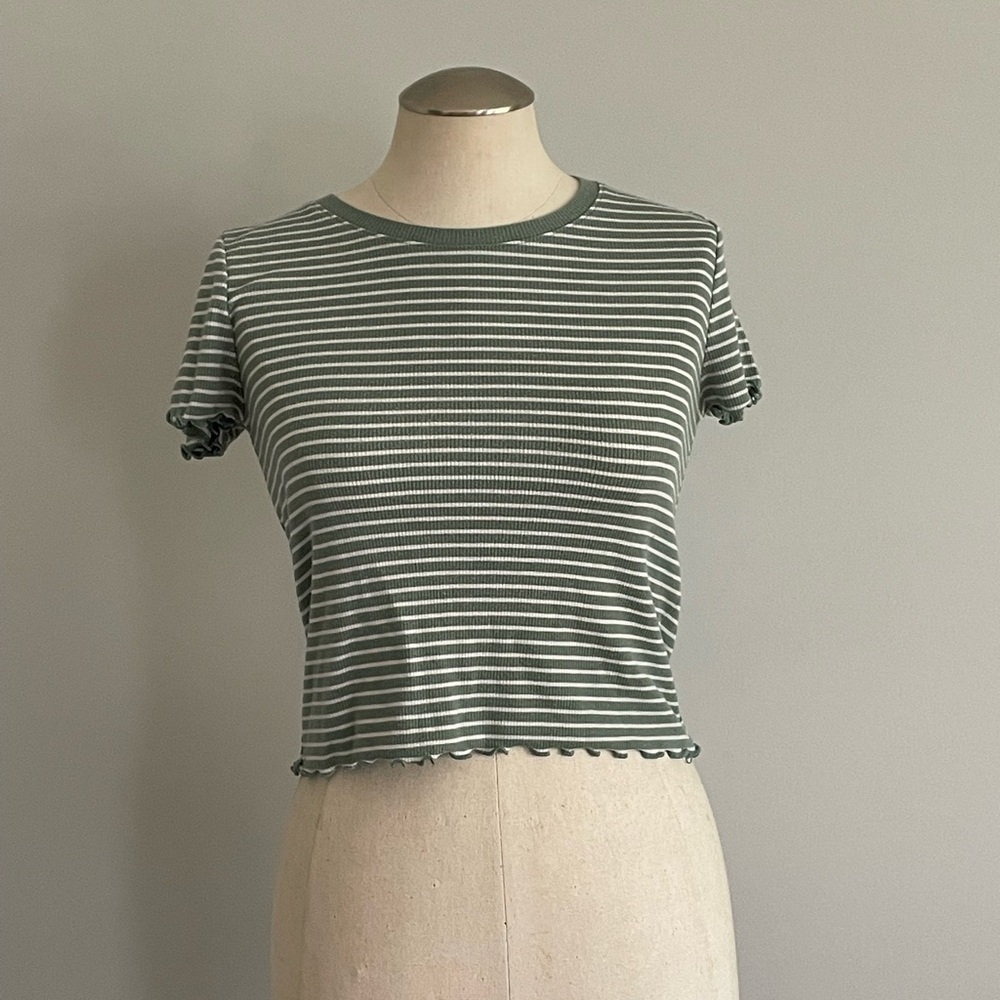 striped croptop